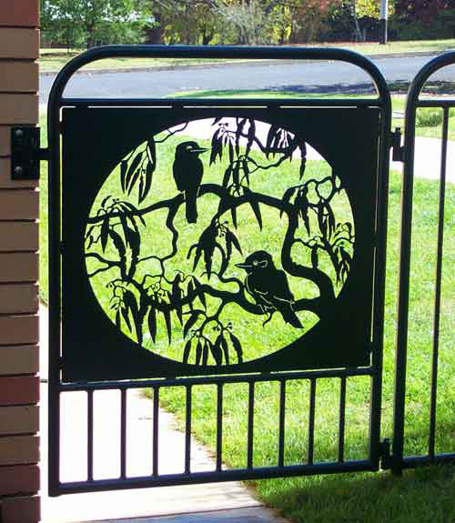 Anne’s gate custom made metal art gate featuring 2 kookaburras perched on gum tree branches